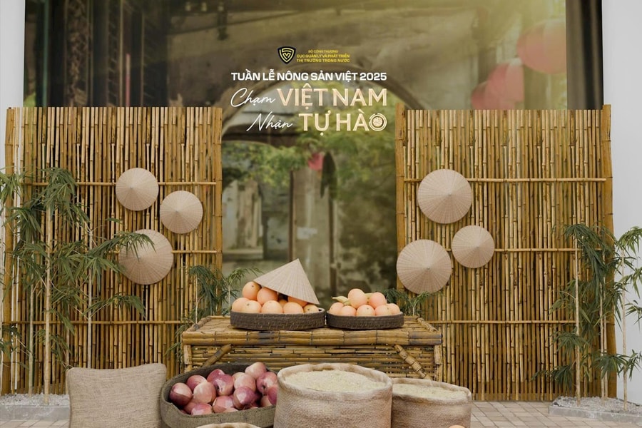 Tổ chức phiên livestream kết nối tiêu thụ cho sản phẩm Gạo ST25