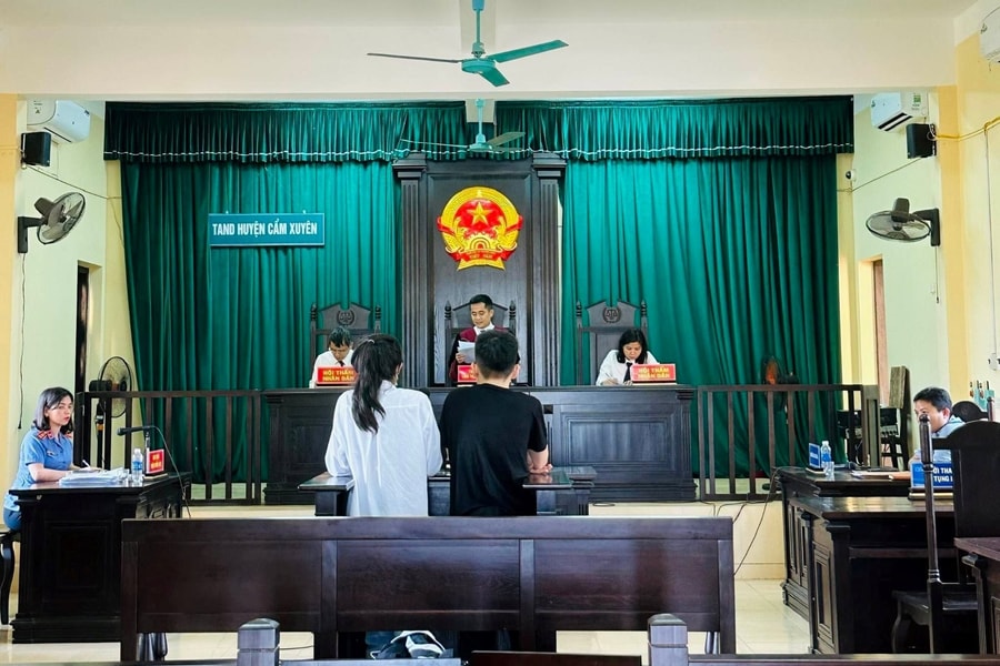 Những đứa trẻ phạm tội khi còn đang khoác áo học trò