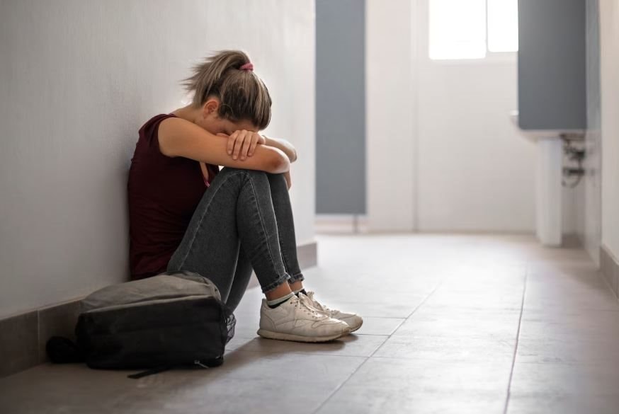 Vì tiền, gã trai trẻ bán nhân tình sang xứ người