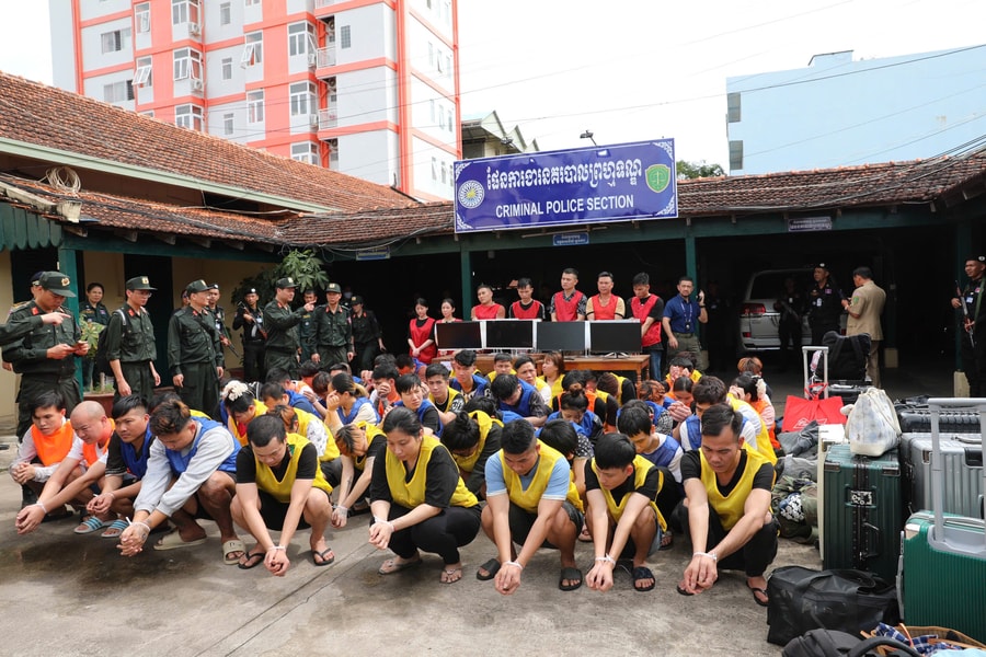 Công an tỉnh Lai Châu chủ trì phá chuyên án lừa đảo qua mạng hơn 300 tỷ đồng, bắt 59 đối tượng tại Campuchia