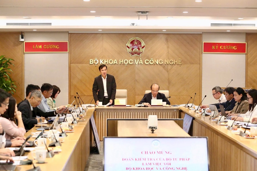 Đề xuất cơ chế cho phép “thuê khoán” hoạt động xây dựng pháp luật