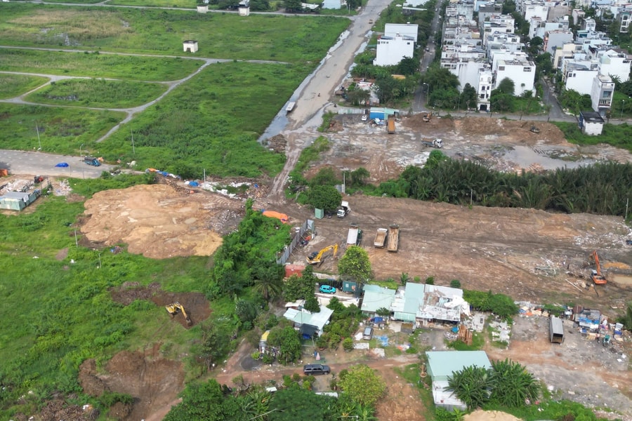 TP.HCM: Nhiều điểm tập kết bùn thải nguy cơ gây ô nhiễm nghi từ công trình xây dựng