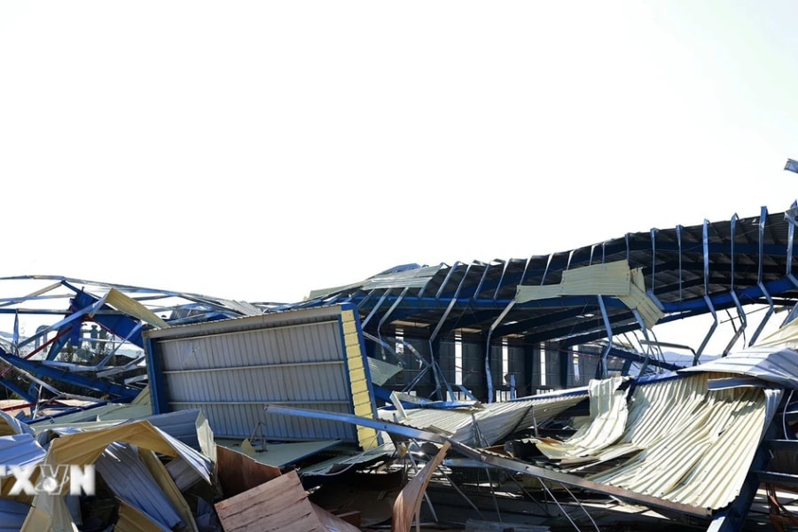 Thủ tướng: Tập trung khôi phục sản xuất kinh doanh, ổn định đời sống sau bão lũ