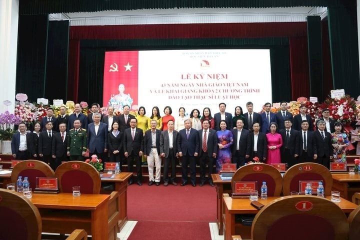 Học viện Tòa án tổ chức Lễ kỷ niệm 43 năm Ngày Nhà giáo Việt Nam