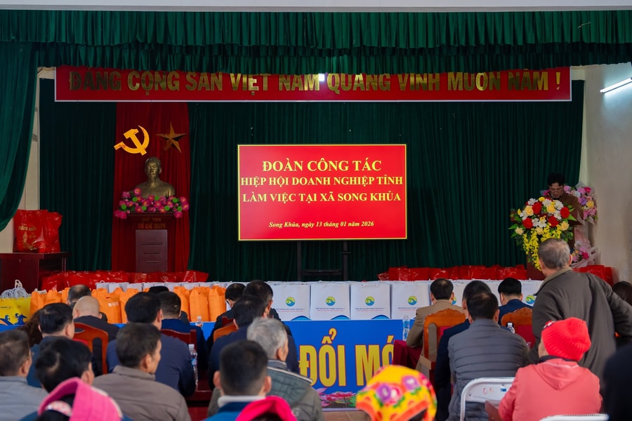 Hiệp hội Doanh nghiệp tỉnh Sơn La thăm, làm việc tại xã Song Khủa