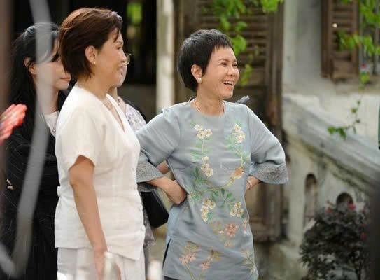 Nghệ sĩ Việt Hương tiến hành các thủ tục pháp lý vì cho rằng bị "bôi nhọ” trên không gian mạng