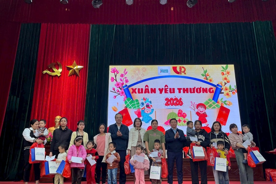 Trao tặng quà Xuân Yêu thương 2026 cho trẻ em xã Bình An, tỉnh Ninh Bình