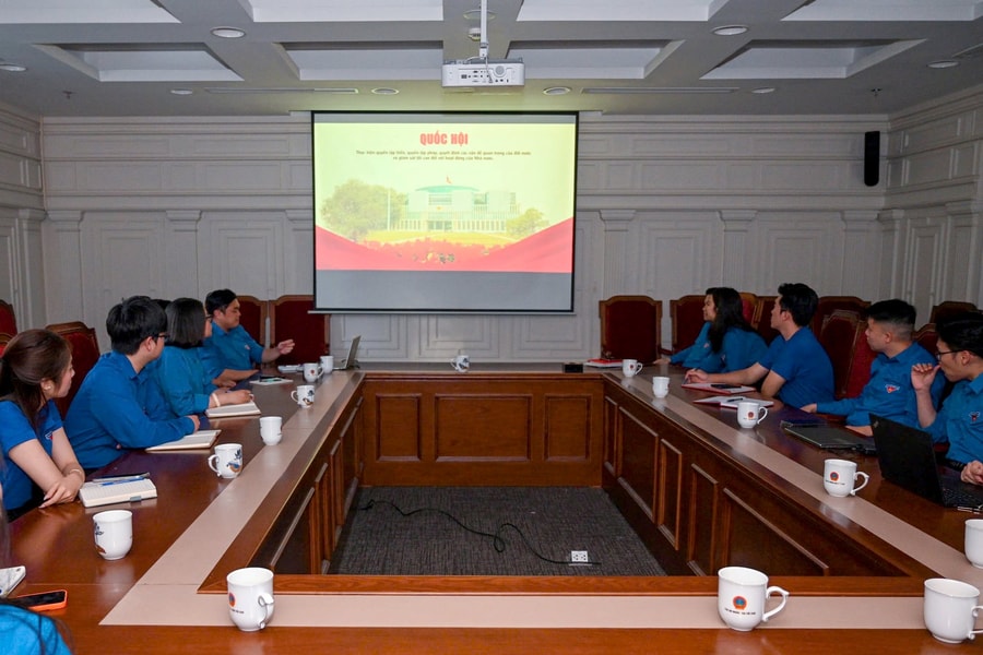 Đoàn Thanh niên TANDTC tuyên truyền hưởng ứng bầu cử và triển khai Tháng Thanh niên năm 2026