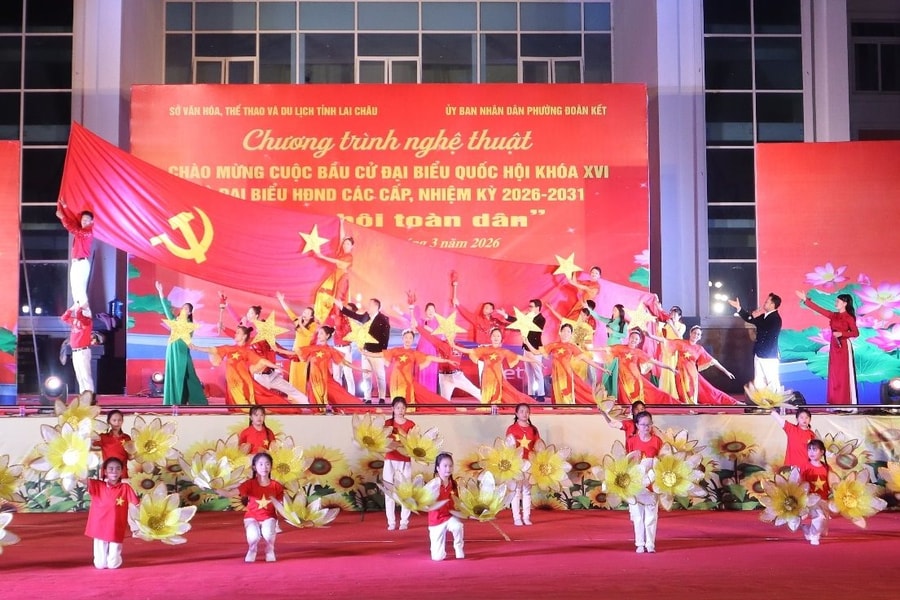 Lai Châu: Sôi nổi chương trình nghệ thuật chào mừng Ngày hội toàn dân đi bầu cử