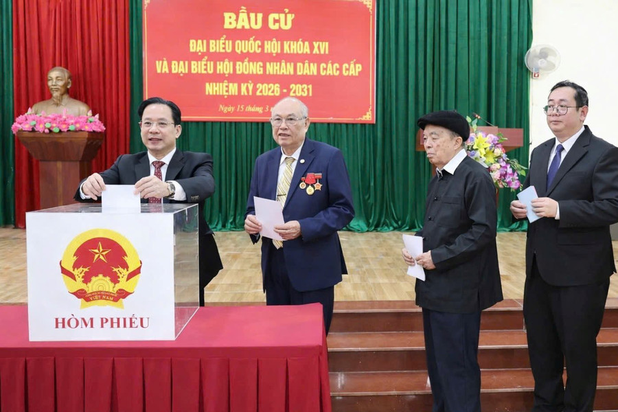 Bí thư Tỉnh ủy Sơn La dự khai mạc, bỏ phiếu tại phường Tô Hiệu