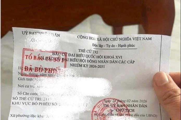 Người dân không nên đăng thẻ cử tri lên mạng xã hội