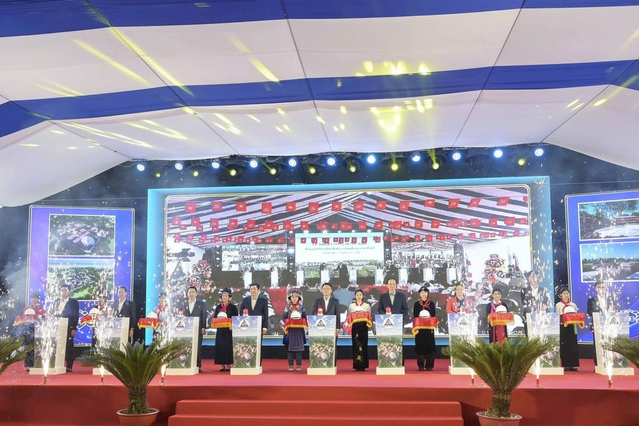 Lào Cai động thổ xây dựng Trường Phổ thông nội trú liên cấp tiểu học và trung học cơ sở Bản Lầu