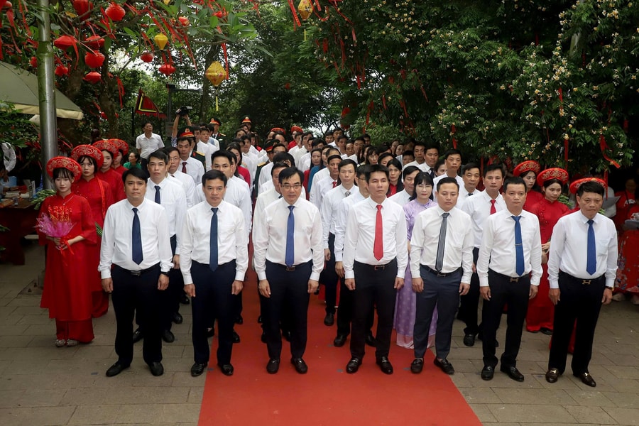 Phú Thọ: Cụm 7 xã thành kính dâng hương, báo công trước Quốc Tổ