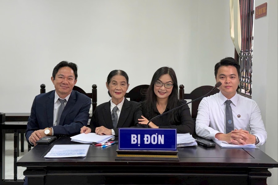 Tiếp tục hoãn phiên xử sơ thẩm vụ kiện hôn nhân và gia đình kéo dài 11 năm tại TP HCM