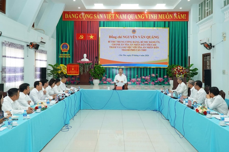 Chánh án Tòa án nhân dân tối cao thăm và làm việc tại TAND TP. Cần Thơ