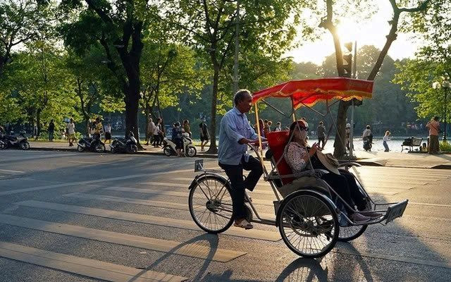 Thời tiết 17/8: Bắc Bộ và Trung Bộ tiếp tục nắng nóng, chiều tối mưa dông