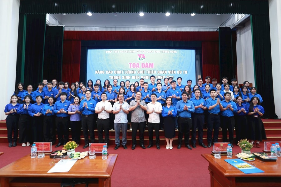 Nâng cao chất lượng giới thiệu đoàn viên ưu tú trong sinh viên khối trường học