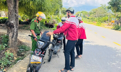 Xử lý xe điện “độ chế”, ngăn hiểm họa giao thông học đường