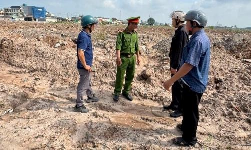 Phát hiện 2 công ty thi công tuyến đường hơn 1.000 tỉ đổ bậy chất thải
