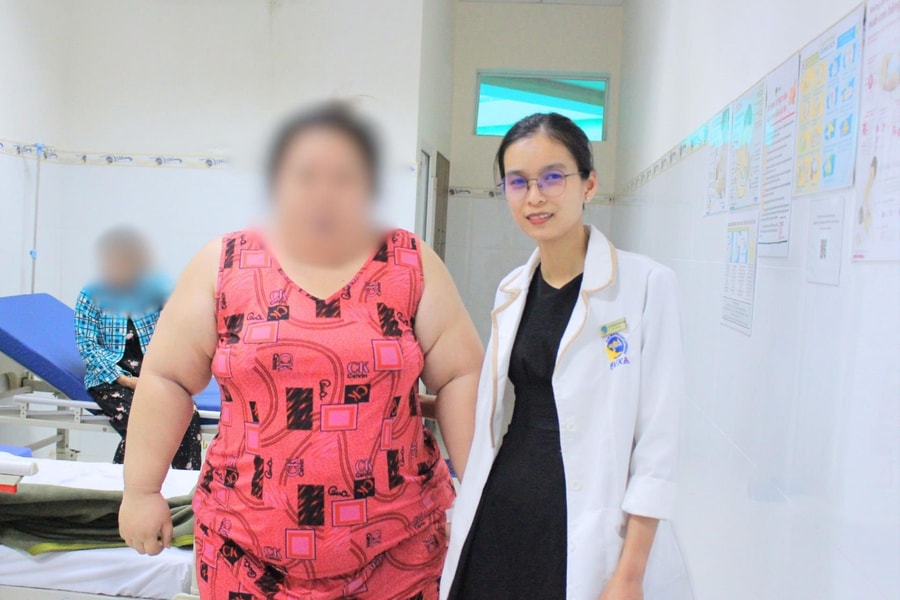 Phẫu thuật khối u hoại tử cho bệnh nhân béo phì