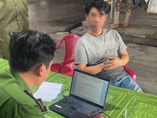 Livestream bán công cụ kích điện đánh bắt thủy sản