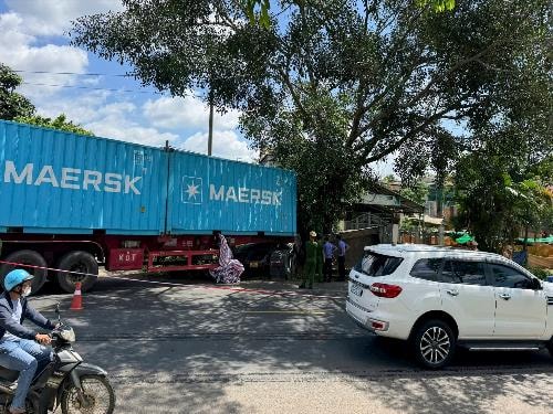 Thêm một nạn nhân không qua khỏi trong vụ xe container tông xe công nông