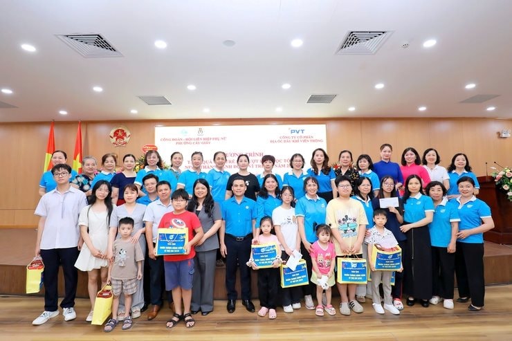 Chung tay vì trẻ em, Địa ốc dầu khí Viễn thông tiếp tục đồng hành cùng phường Cầu Giấy