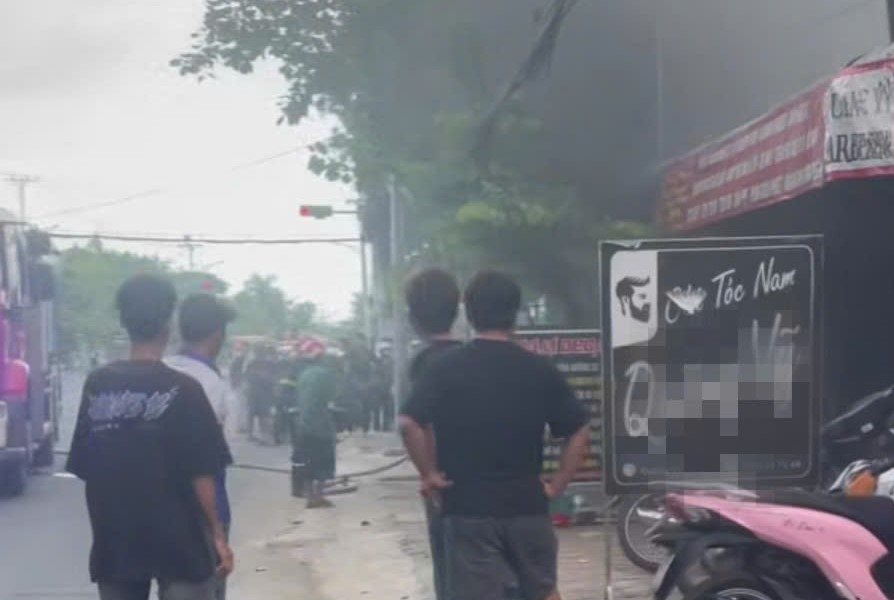 Nghi phạm đốt tiệm giặt sấy ở Cà Mau đã tử vong