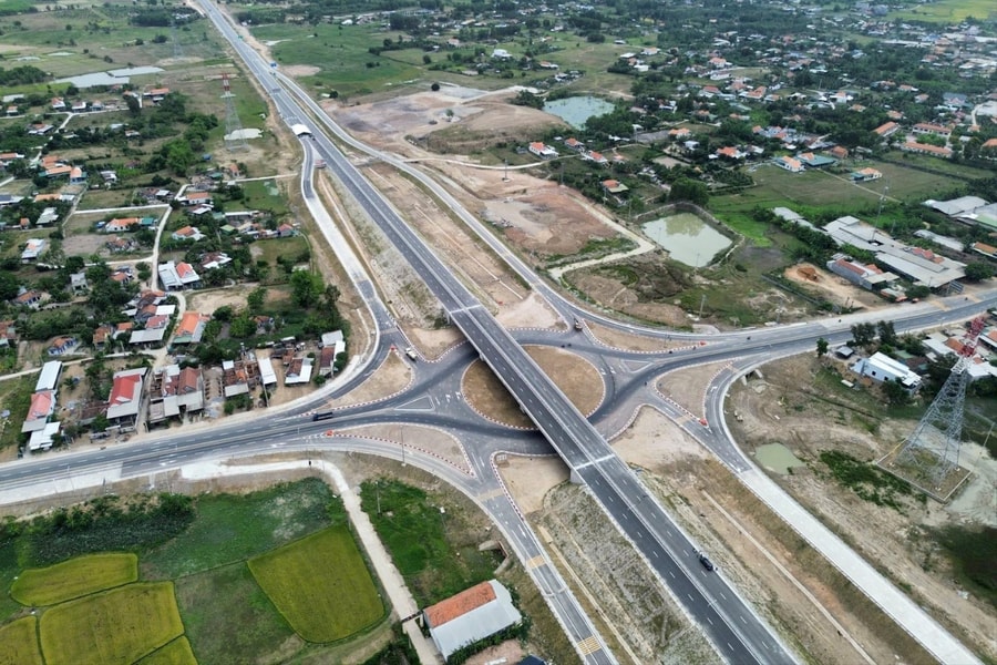 Bộ Xây dựng phản hồi kiến nghị chỉnh tuyến đường sắt tốc độ cao