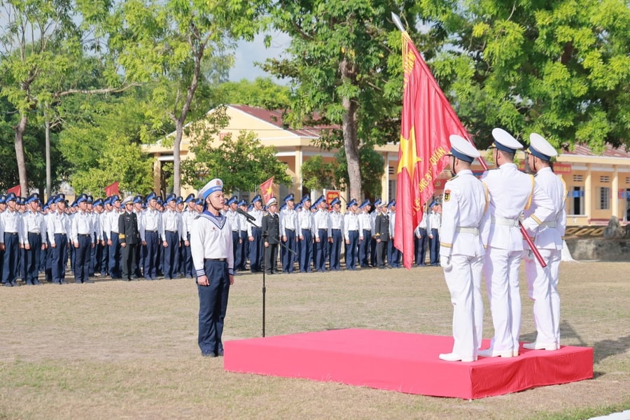 Lễ tuyên thệ chiến sĩ mới Hải quân Việt Nam