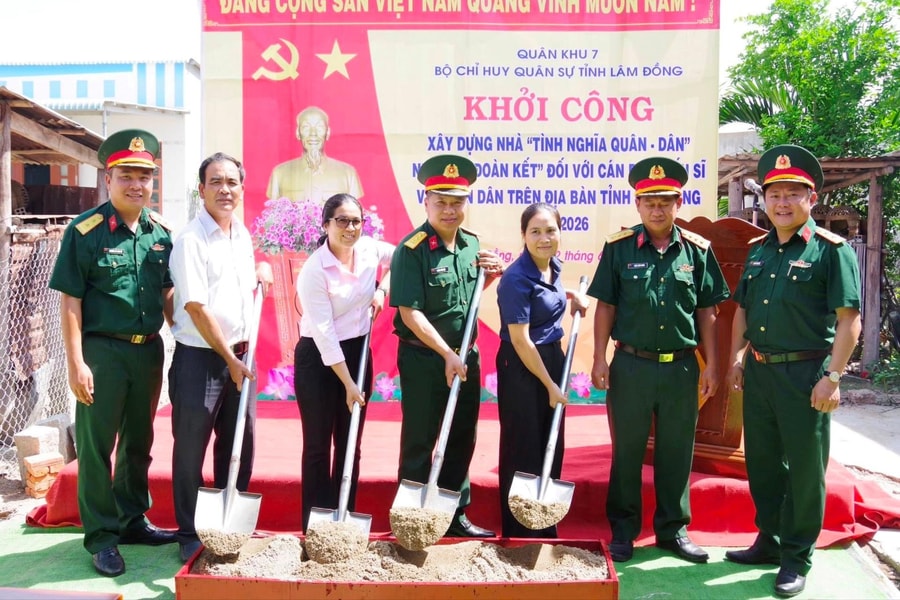 Khởi công xây dựng nhà cho cán bộ có hoàn cảnh khó khăn