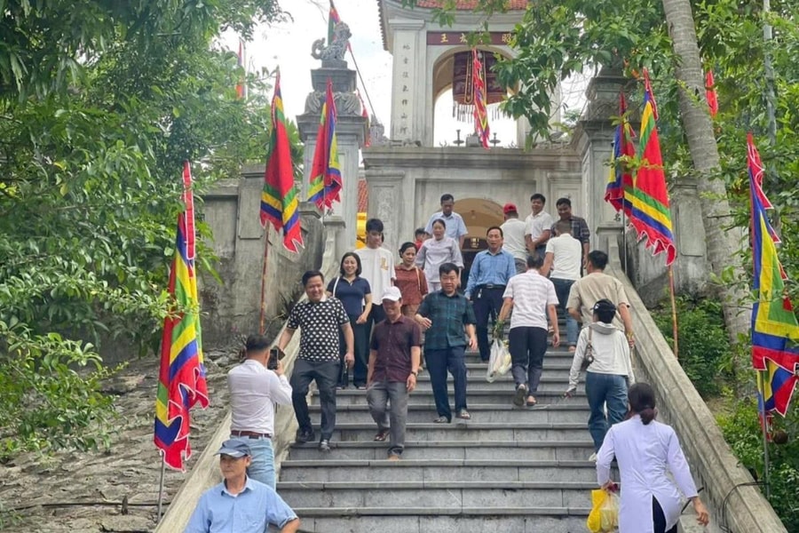 Trang trọng lễ dâng hương tưởng niệm Chiêu Trưng Đại Vương Lê Khôi