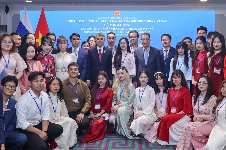 Thủ tướng Lê Minh Hưng: Mỗi người Việt Nam ở nước ngoài phải là một đại sứ của dân tộc