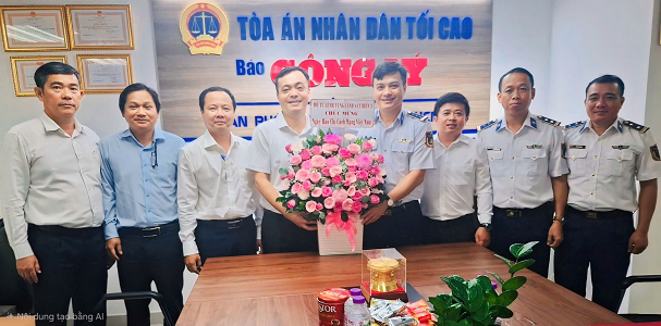 Bộ Tư lệnh Vùng Cảnh sát biển 3 thăm, chúc mừng Báo Công lý
