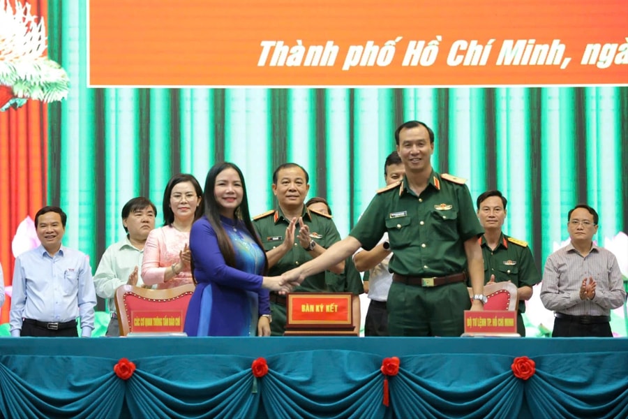 Bộ Tư lệnh TP.HCM và Báo Công lý ký kết quy chế phối hợp: Lan tỏa sức mạnh “Bộ đội Cụ Hồ” trong kỷ nguyên số