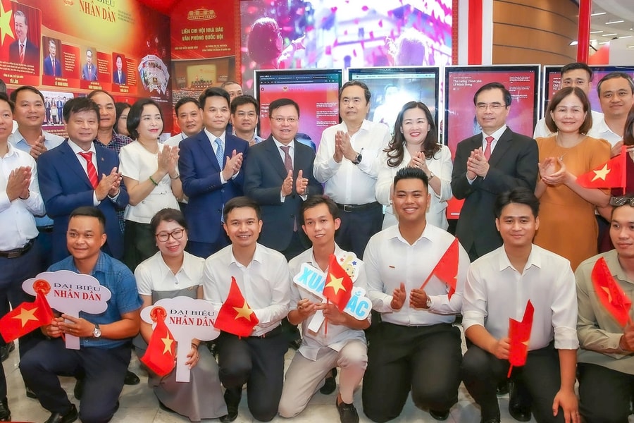Chủ tịch Quốc hội Trần Thanh Mẫn dự ngày hội lớn của báo chí cả nước