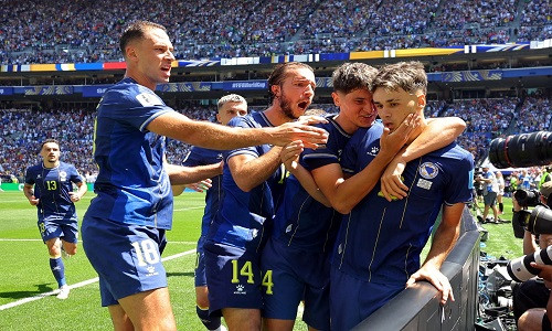 Bosnia & Herzegovina - Qatar 3-1: Nuôi hy vọng đi tiếp