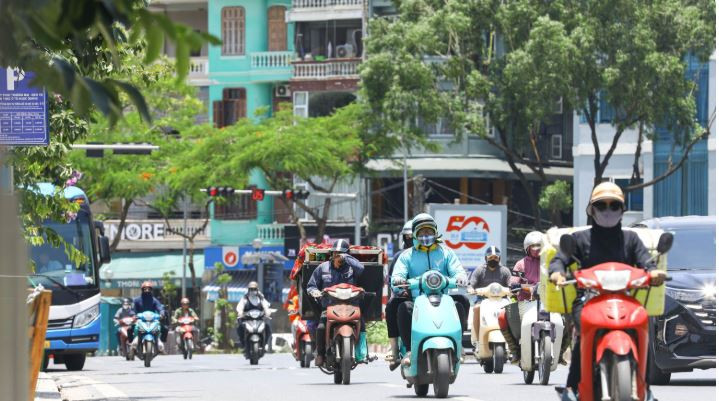 Trung Bộ nắng nóng, Bắc Bộ hạ nhiệt, chiều tối mưa dông