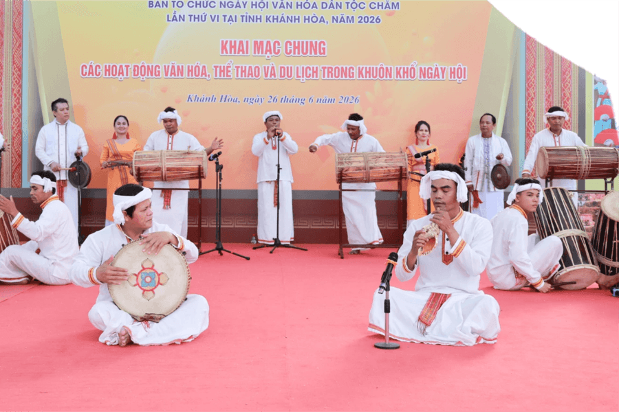 Sắc màu văn hóa Chăm bừng sáng