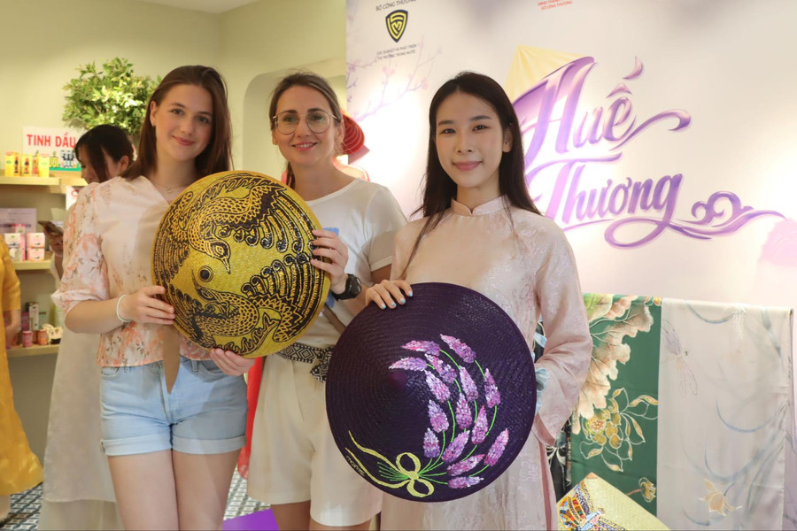 “Sức sống hàng Việt” số 8: Đưa đặc sản, tinh hoa cố đô Huế đến với người dân cả nước