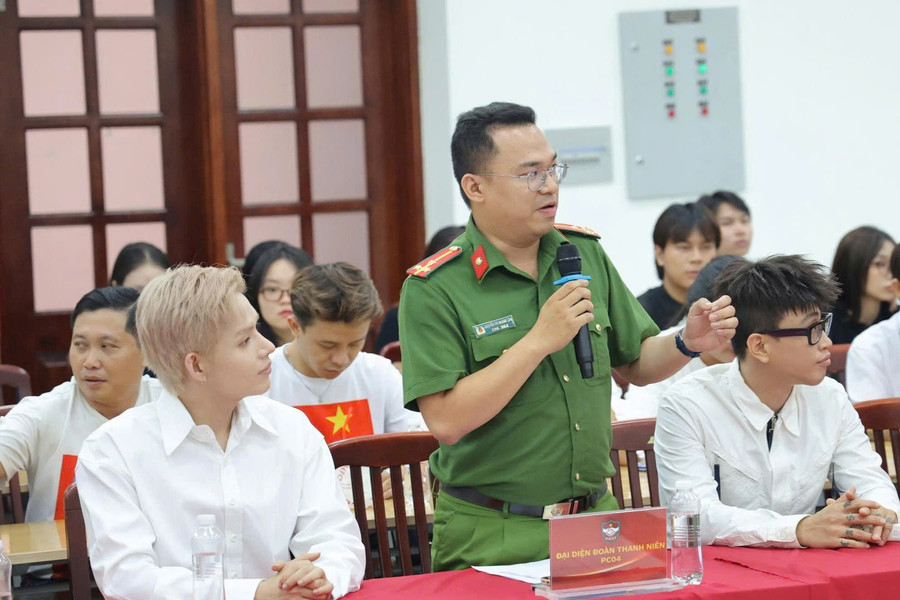Sôi nổi tọa đàm "Khi nghệ sĩ là chiến sĩ"