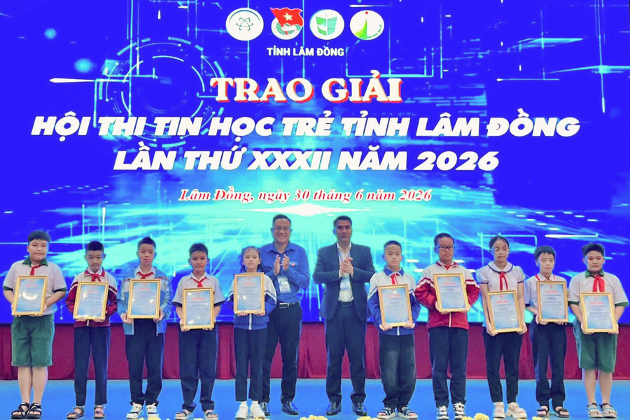 Khơi dậy đam mê công nghệ trong thanh thiếu nhi