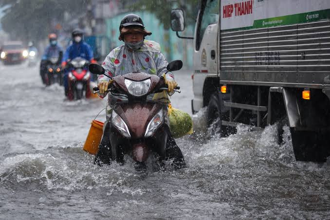 Thời tiết ngày 1/7: Nam bộ chiều tối mưa dông, TP.HCM đề phòng ngập cục bộ