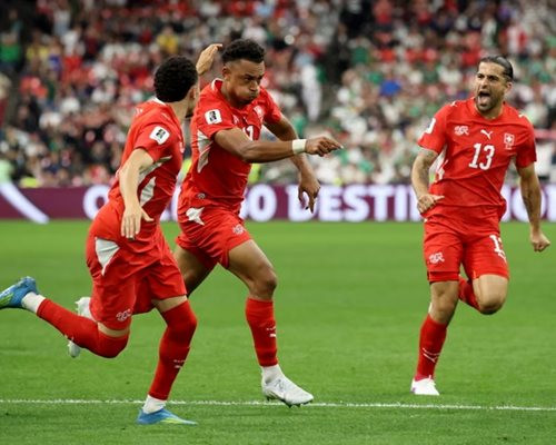 Thụy Sĩ – Algeria 2 – 0: Thụy Sĩ thắng thuyết phục Algeria, ghi tên mình vào vòng 1/8
