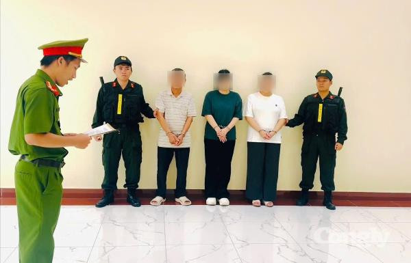 Khởi tố đường dây "hô biến" hàng Trung Quốc thành hàng Canada để trúng thầu