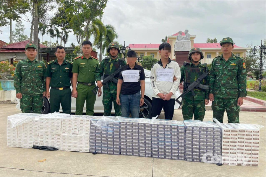 Hai đối tượng chở gần 4.000 gói thuốc lá ngoại