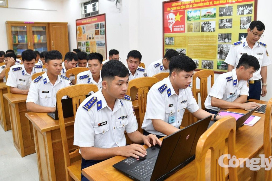 Nâng cao chất lượng công tác quản lý tư tưởng, duy trì kỷ luật và bảo đảm an toàn