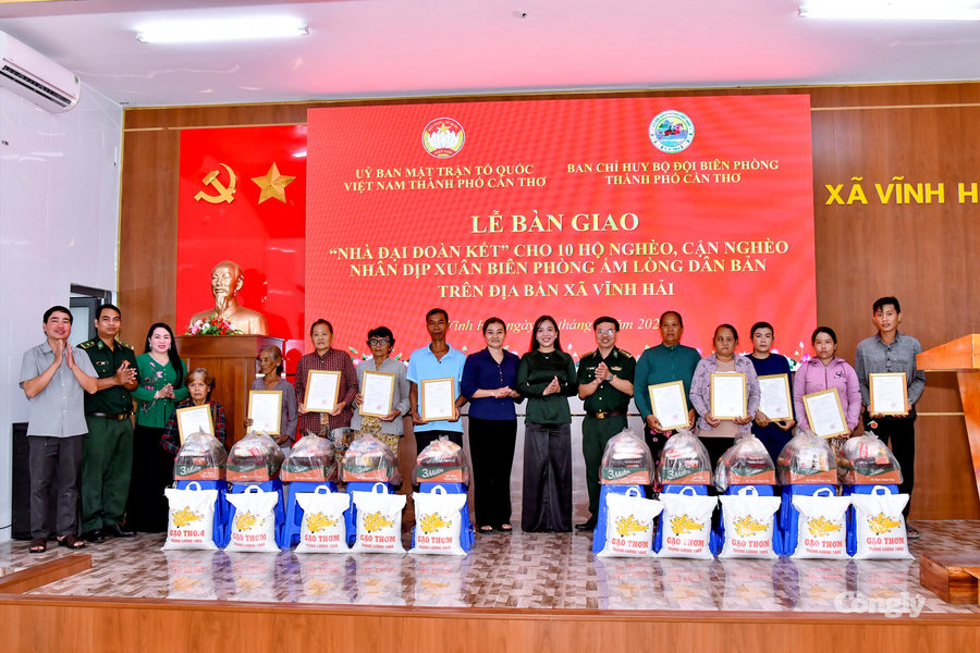Trao 30 căn nhà Đại đoàn kết cho hộ nghèo khu vực biên giới biển Cần Thơ