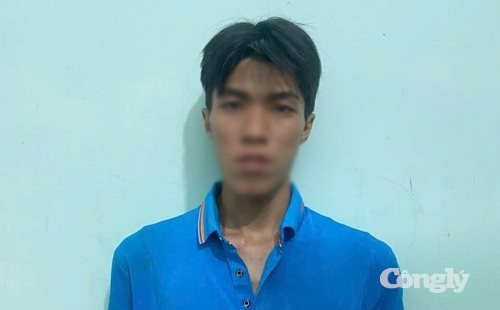 Đâm vợ nhiều nhát vì ghen tuông