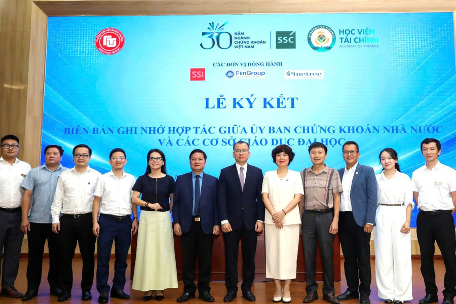 UBCKNN nước đẩy mạnh hợp tác với các đại học phát triển nguồn nhân lực